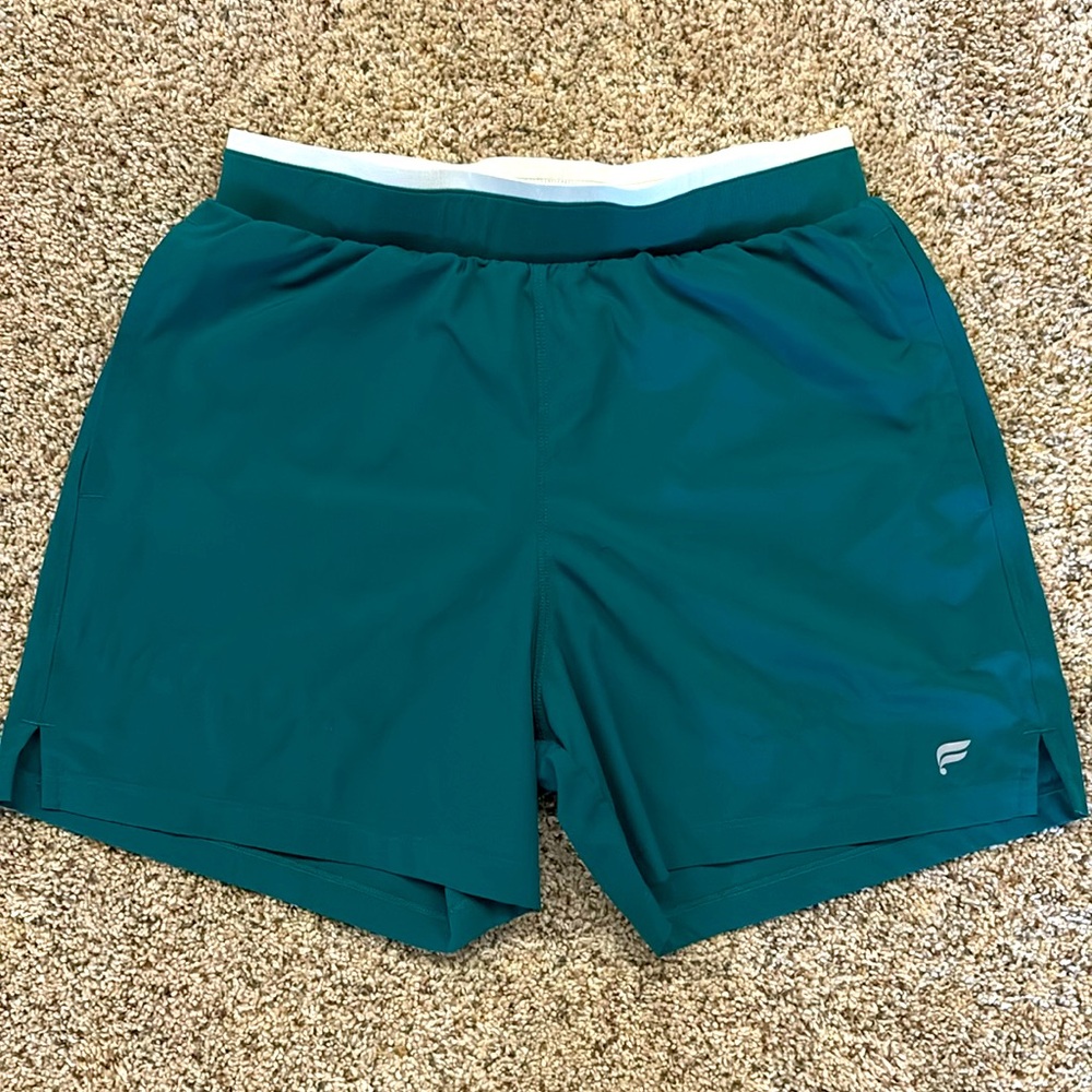 The Fabletics 5” Fundamental Short - Utility Green